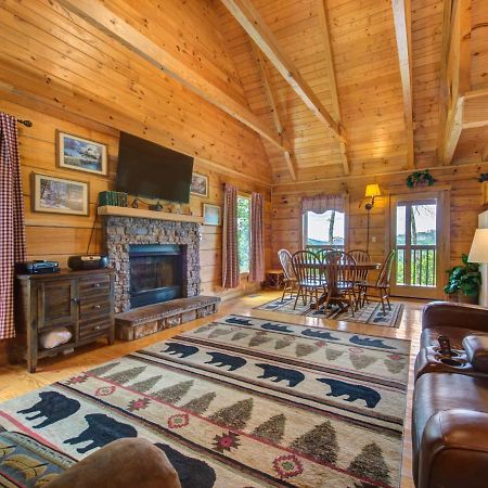 Bear Tracks, 2 Bedrooms, Hot Tub, Fireplace, Wifi, Jetted Tub, Sleeps 6 Gatlinburg Ngoại thất bức ảnh
