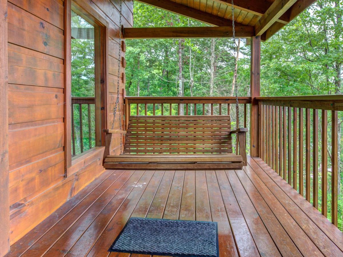 Bear Tracks, 2 Bedrooms, Hot Tub, Fireplace, Wifi, Jetted Tub, Sleeps 6 Gatlinburg Ngoại thất bức ảnh